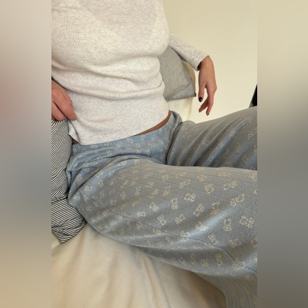 Brandy Melville kiera teddy bear sweatpants light blue /s